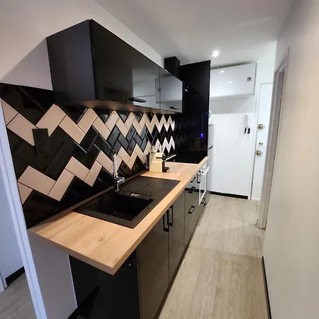 Apartment 2 Lits Double T2 Sur Port Clim Parking Prive 2mn Plages